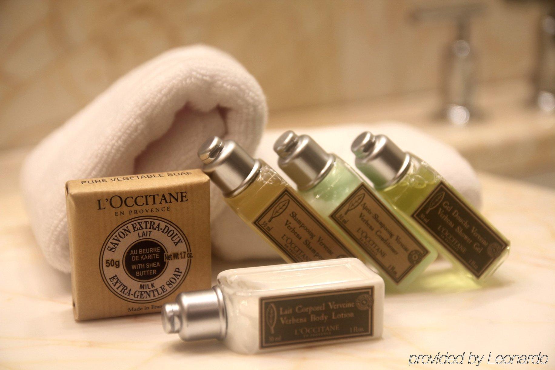 The Lin Hotel Тайчжун Экстерьер фото L'OCCITANE products