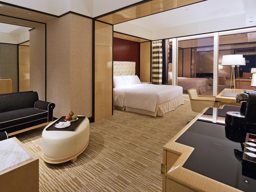 The Lin Hotel Тайчжун Экстерьер фото A suite at the hotel